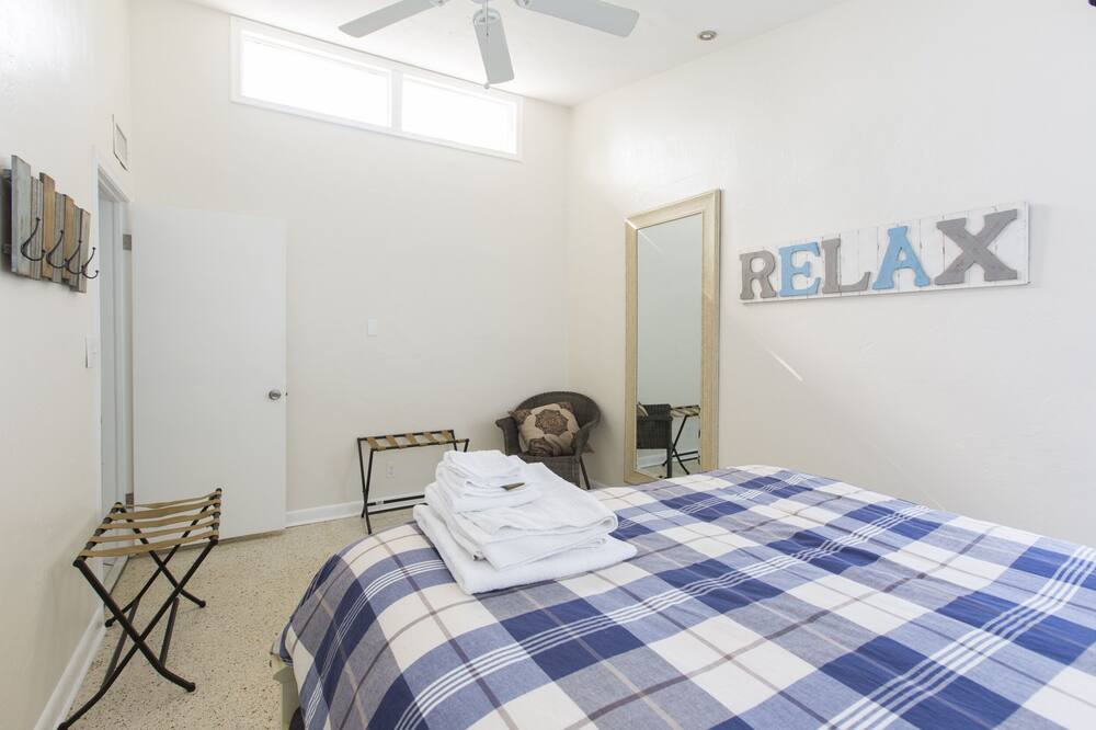 Photo of Bedroom in Highland Garden