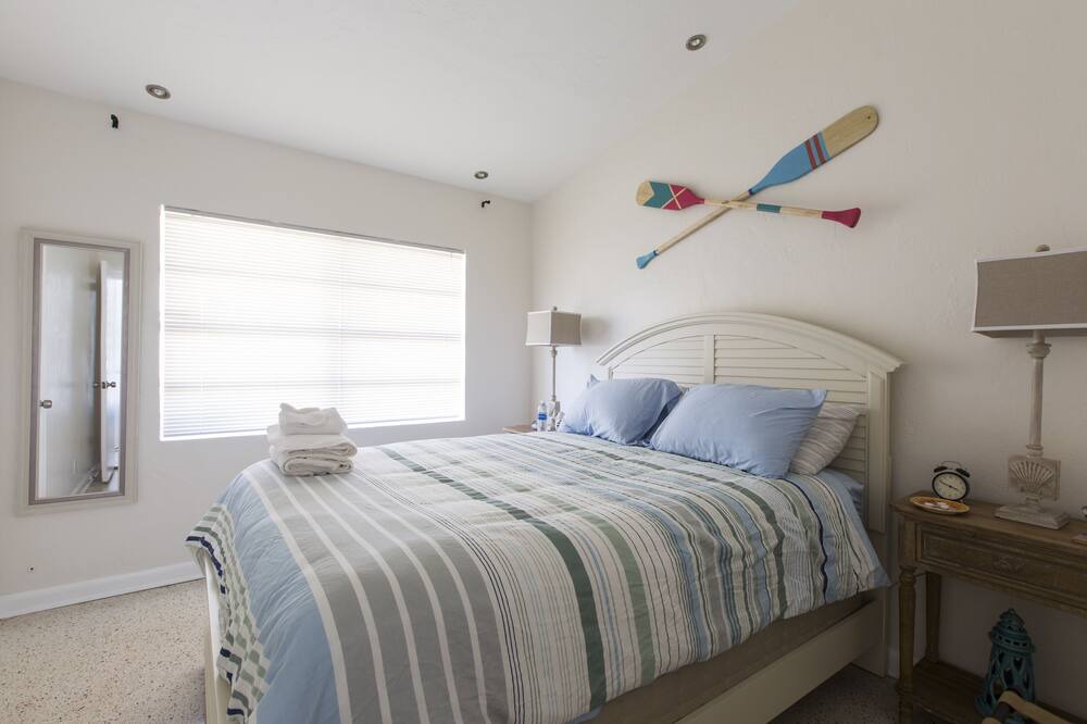 Photo of Bedroom in Highland Garden
