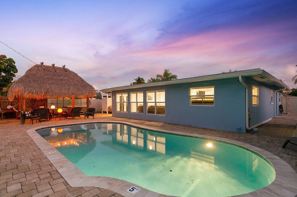 Photo of Outdoor in Santa Barbara Estates