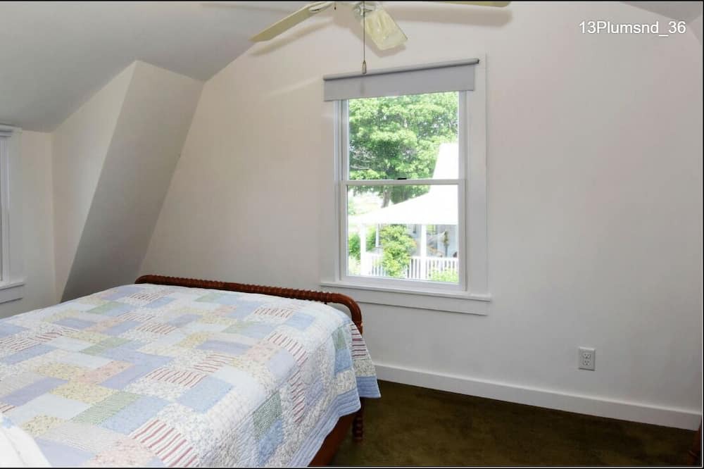 Photo of Bedroom in Great Neck