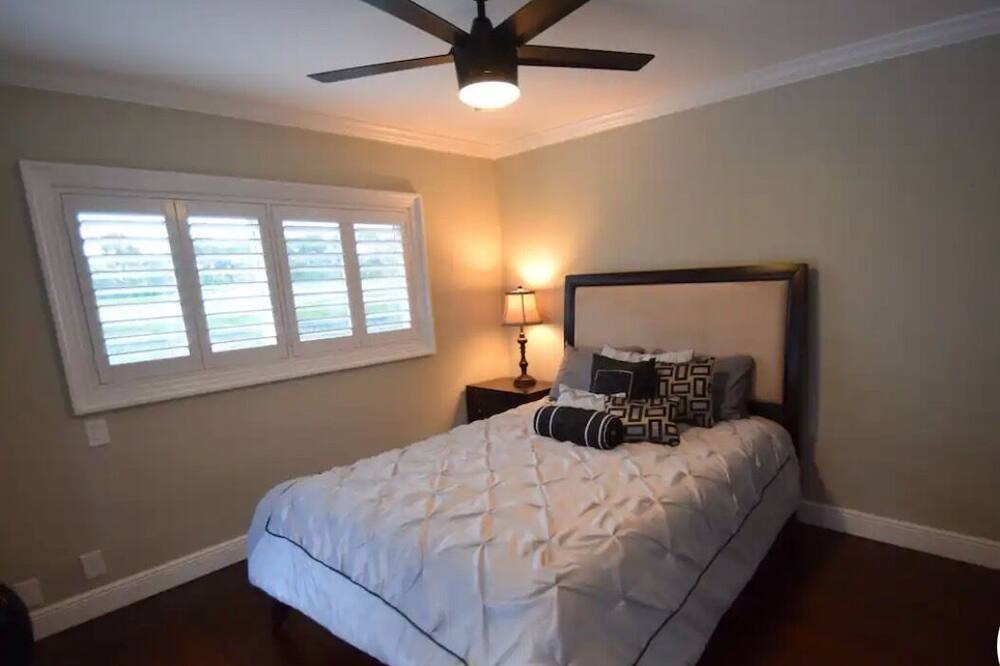 Photo of Bedroom in Boca Del Mar