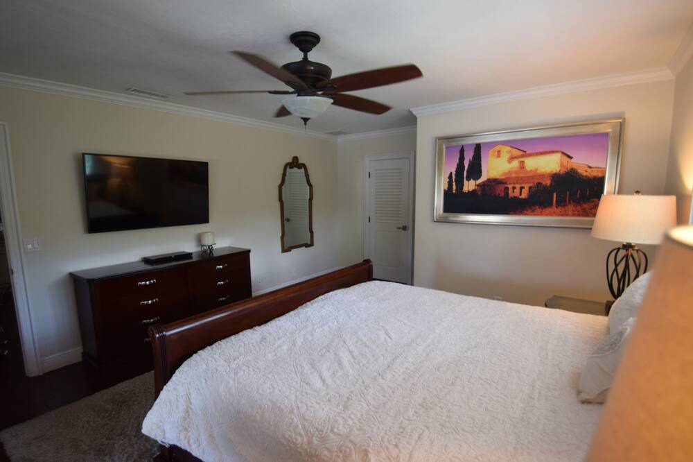 Photo of Bedroom in Boca Del Mar
