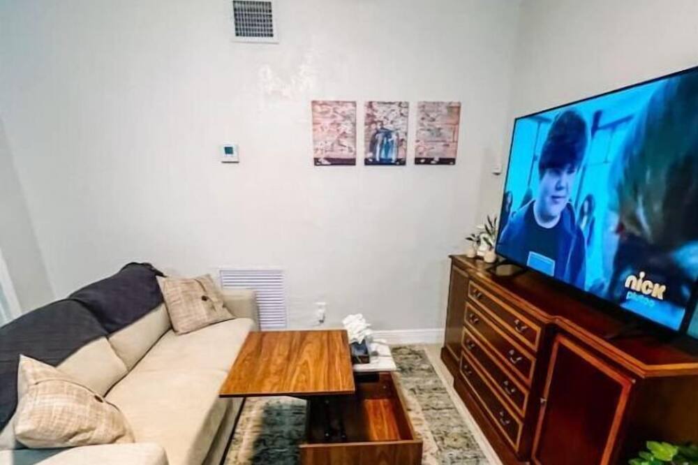 Photo of Livingroom in Riverside Park