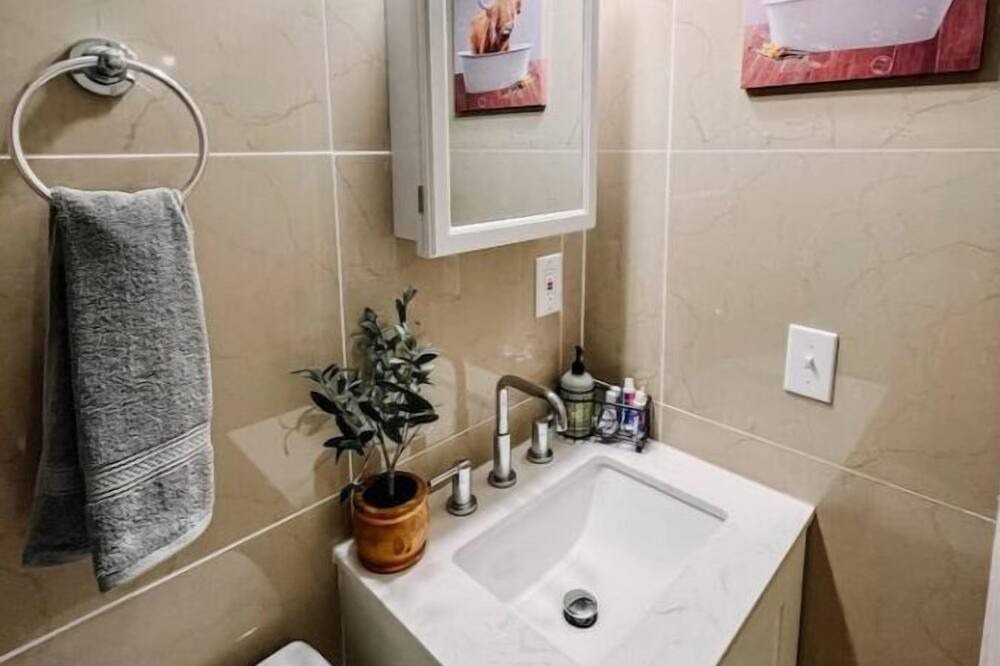 Photo of Bathroom in Riverside Park