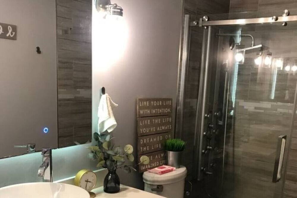 Photo of Bathroom in Tamarac