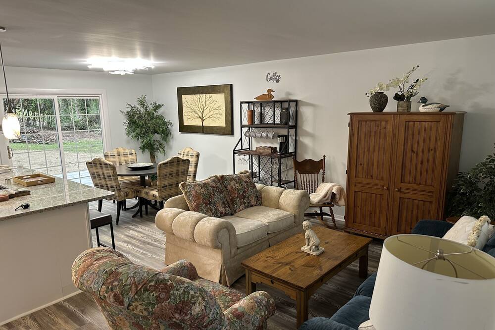 Photo of Livingroom in Port Republic