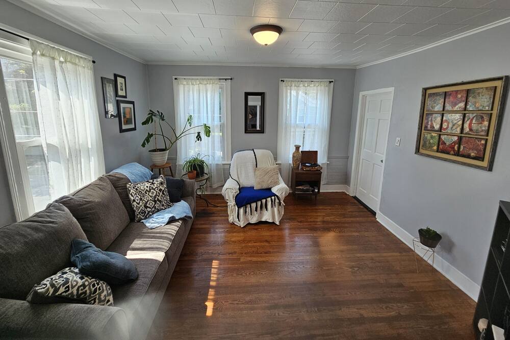 Photo of Livingroom in Cohoes