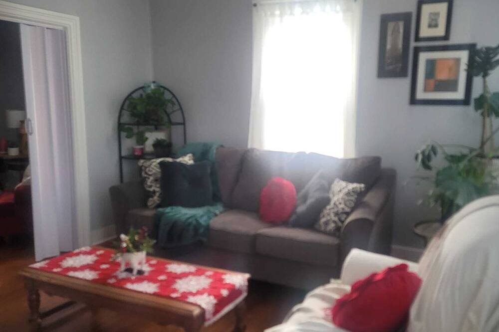 Photo of Livingroom in Cohoes