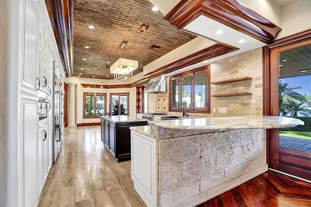 Photo of Kitchen in Lighthouse Point