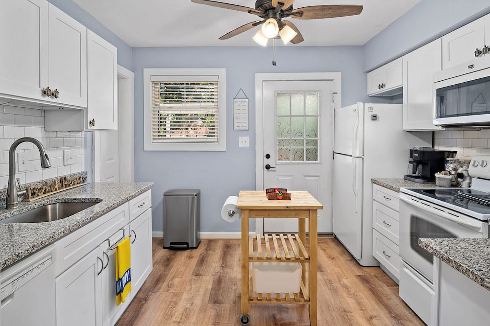 Photo of Kitchen in Chesapeake Beach