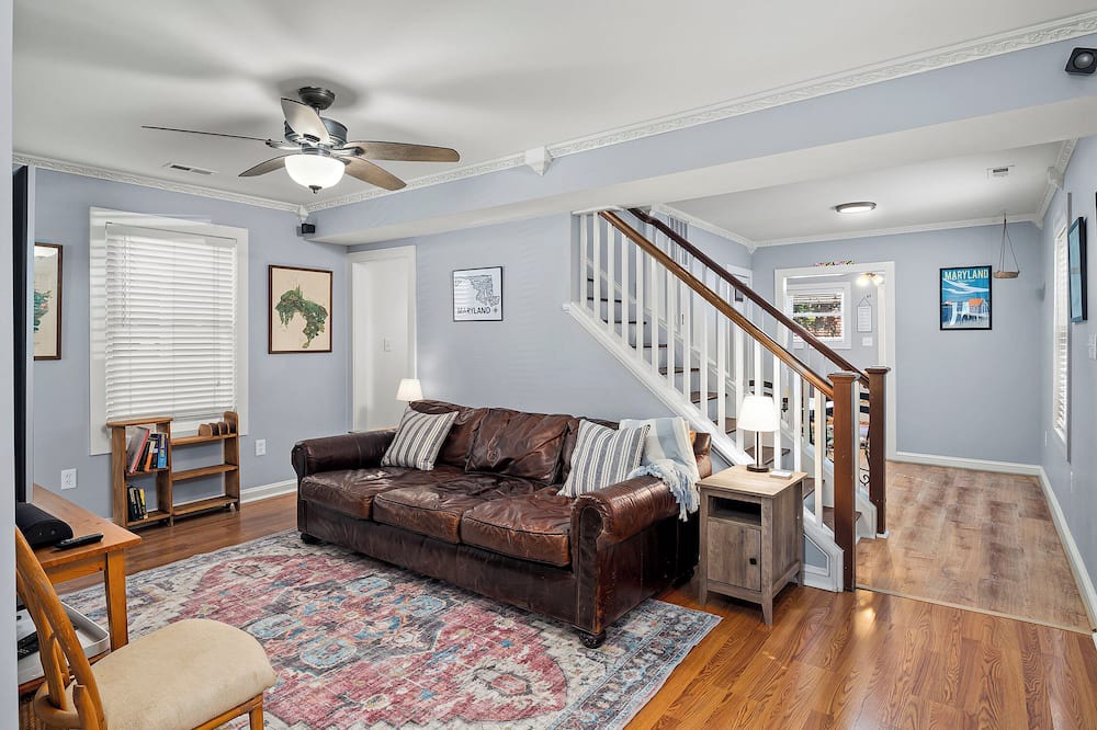 Photo of Livingroom in Chesapeake Beach