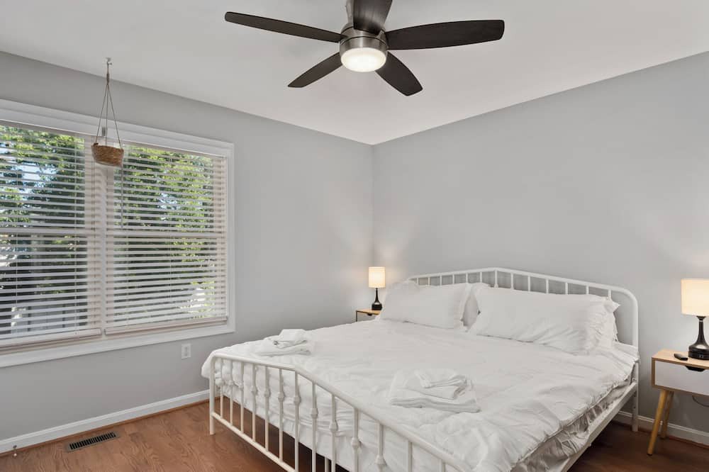 Photo of Bedroom in Chesapeake Beach