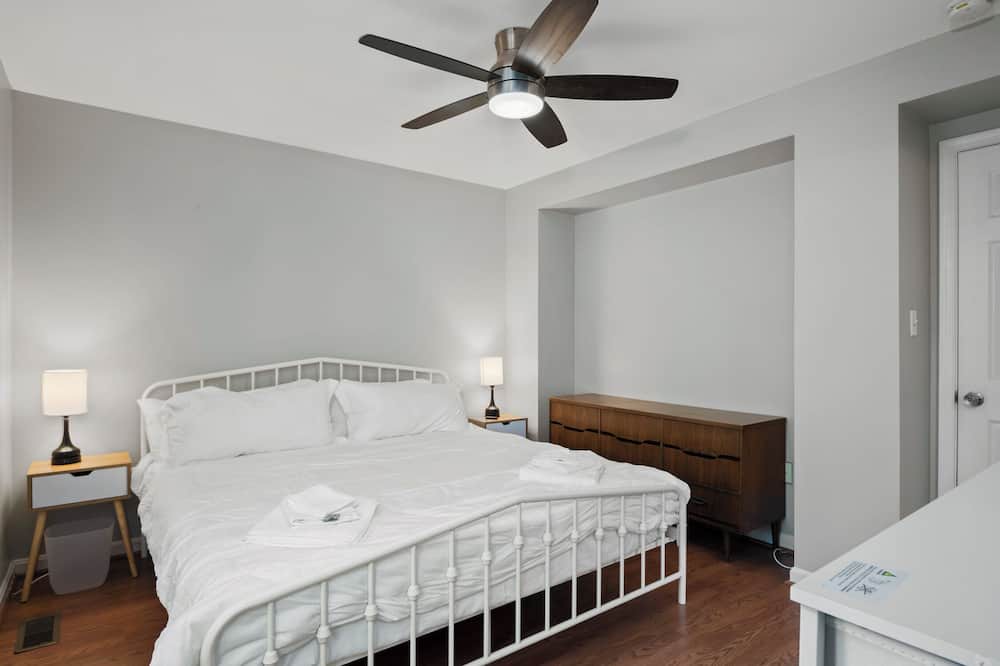Photo of Bedroom in Chesapeake Beach