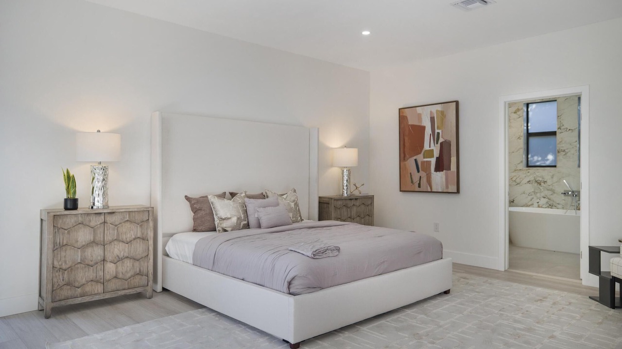 Photo of Others in Poinsettia Heights