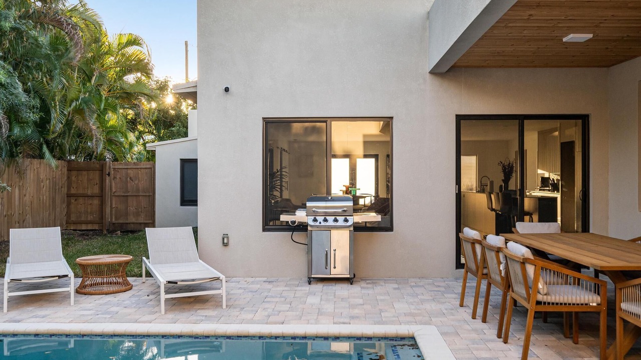 Photo of Outdoor in Poinsettia Heights
