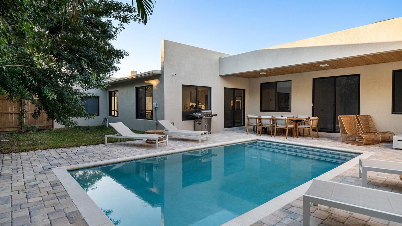 Photo of Outdoor in Poinsettia Heights
