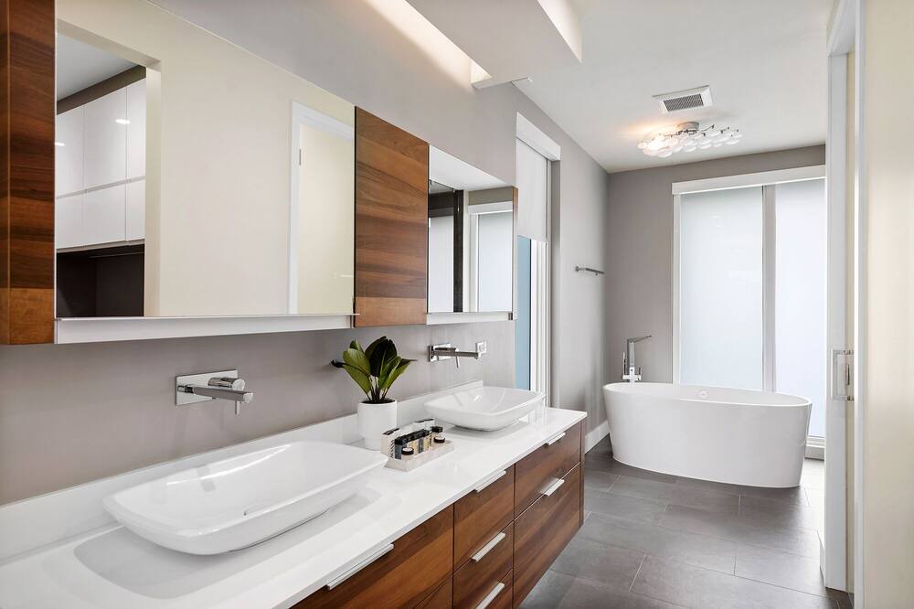 Photo of Bathroom in Southwest Ranches