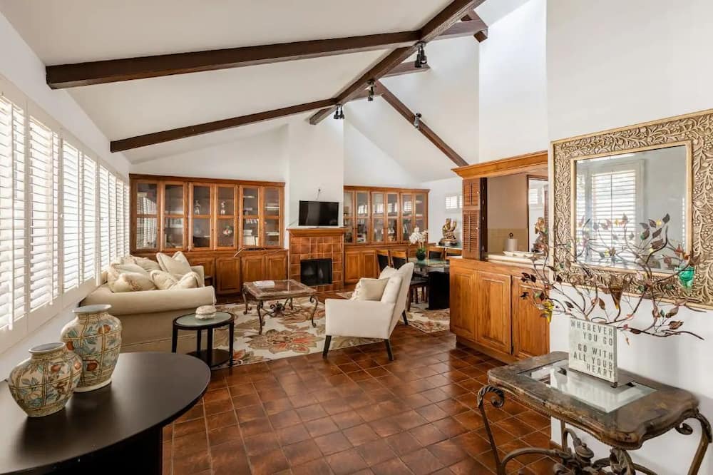 Photo of Livingroom in The Flats