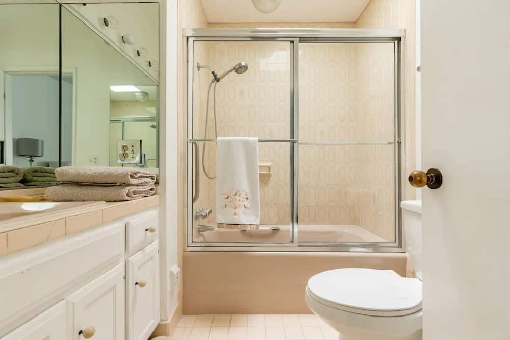 Photo of Bathroom in The Flats