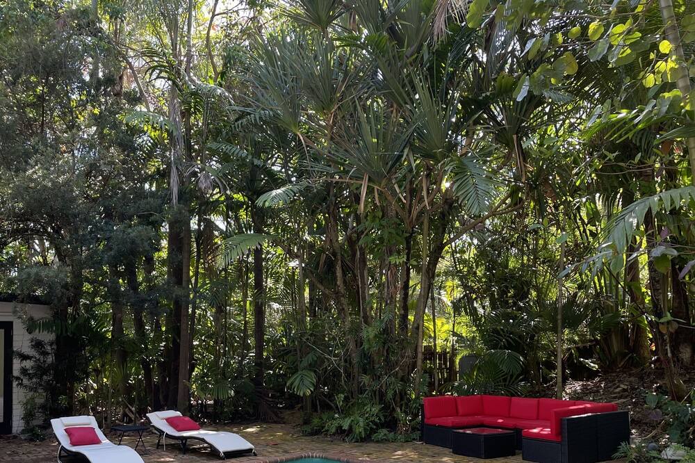 Photo of Outdoor in Southwest Coconut Grove
