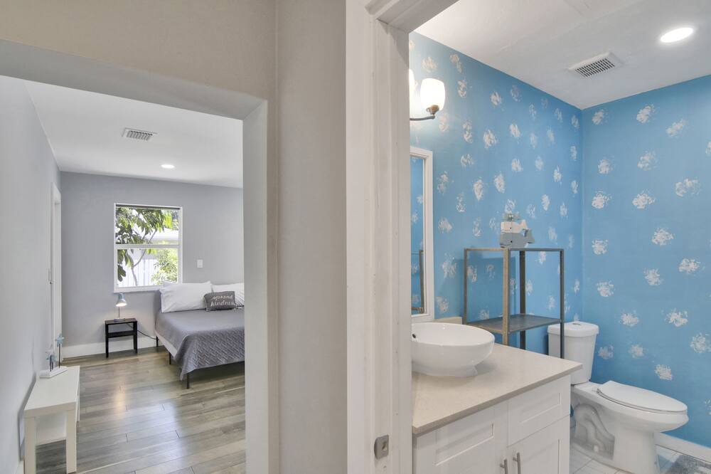 Photo of Bathroom in Tarpon River