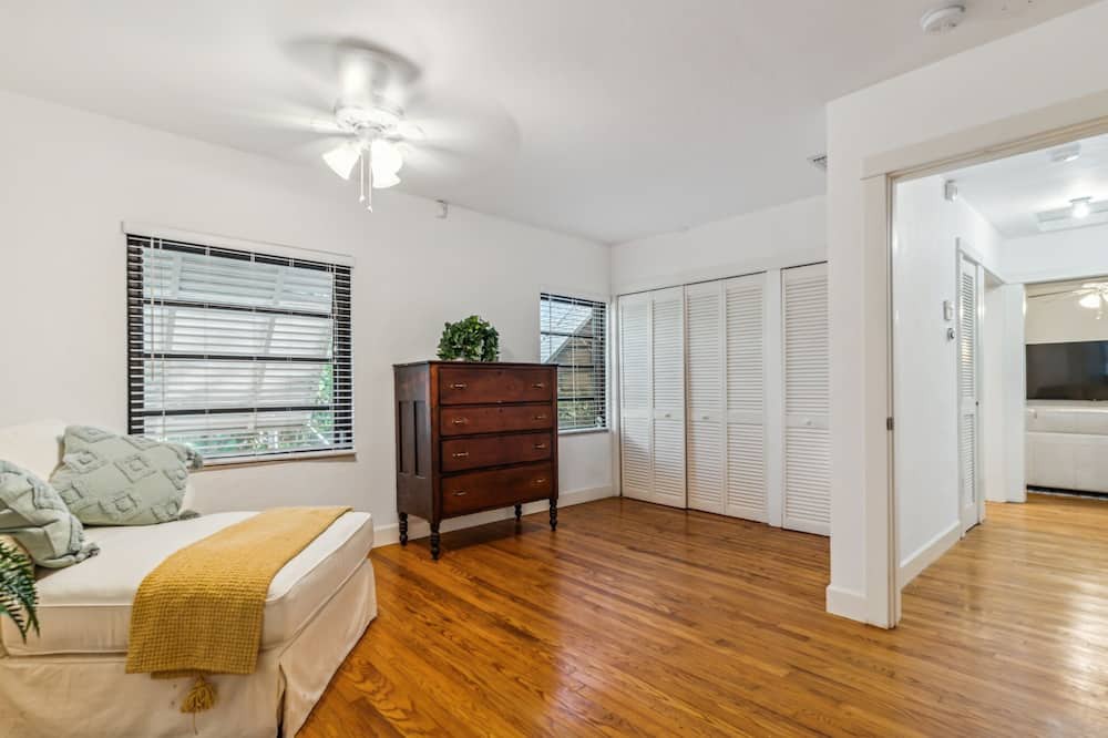 Photo of Bedroom in Riverside Park