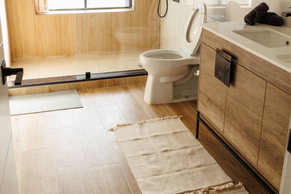 Photo of Bathroom in Lauderhill