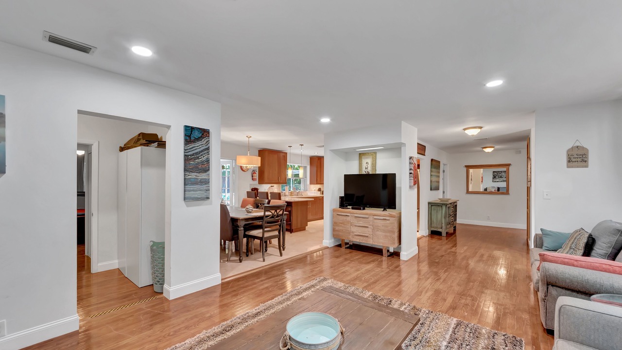 Photo of Livingroom in Highland Garden