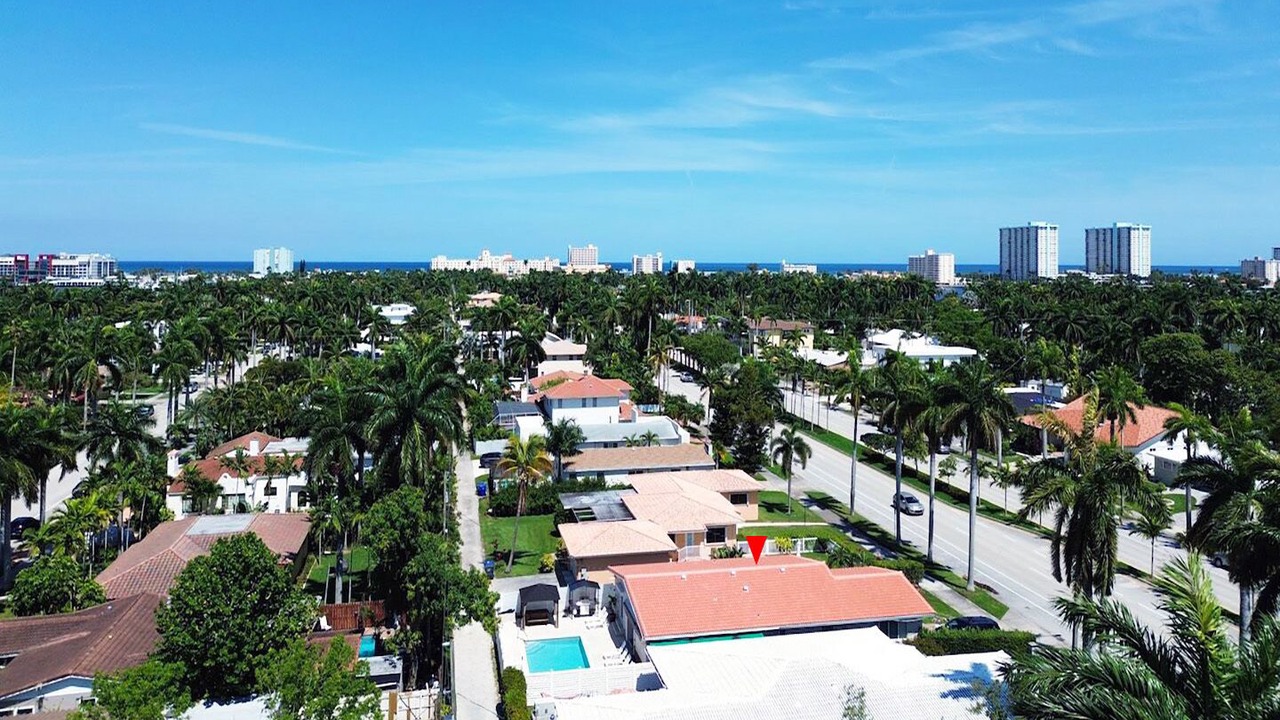 Photo of Outdoor in Hollywood Lakes