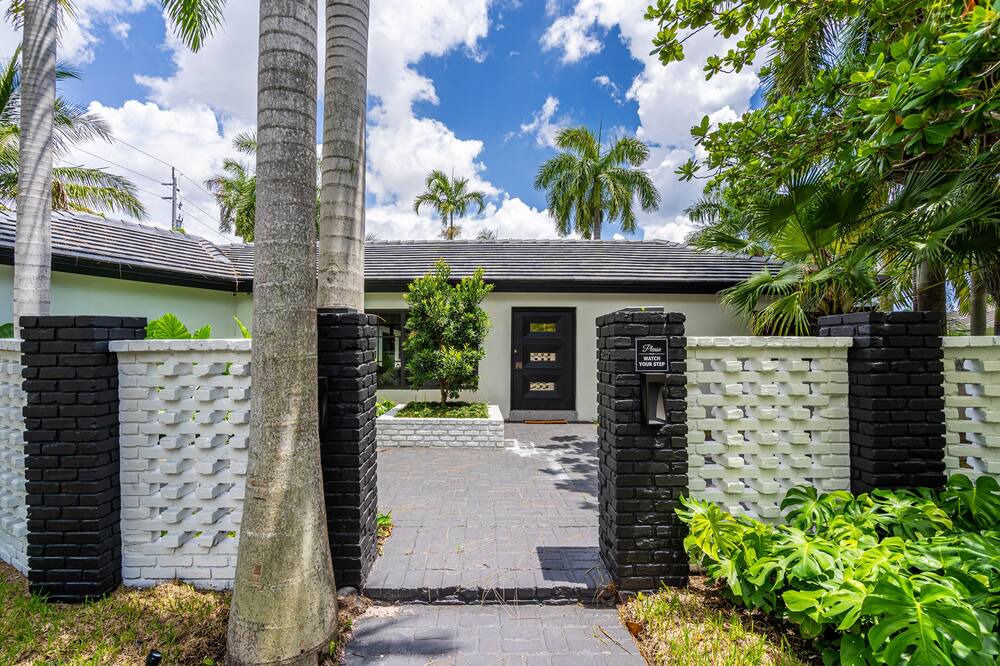 Photo of Outdoor in Coral Ridge