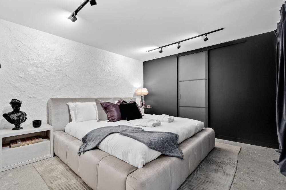 Photo of Bedroom in Coral Ridge