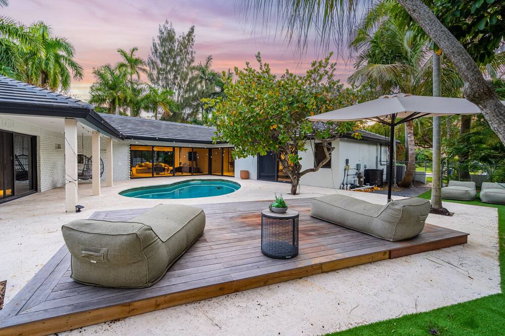 Photo of Outdoor in Coral Ridge