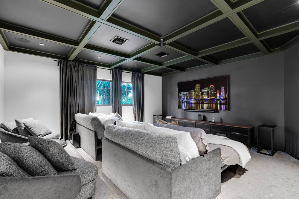 Photo of Bedroom in Coral Ridge
