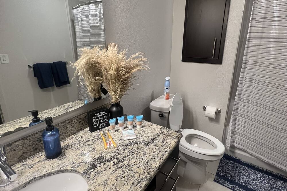 Photo of Bathroom in Warner Center