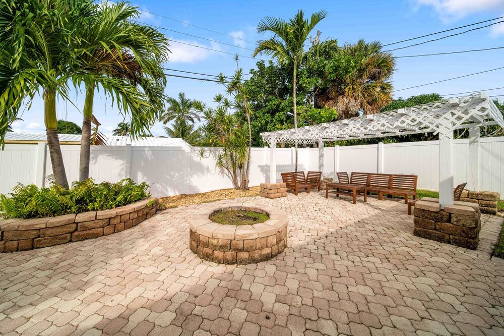 Photo of Outdoor in Bel Air