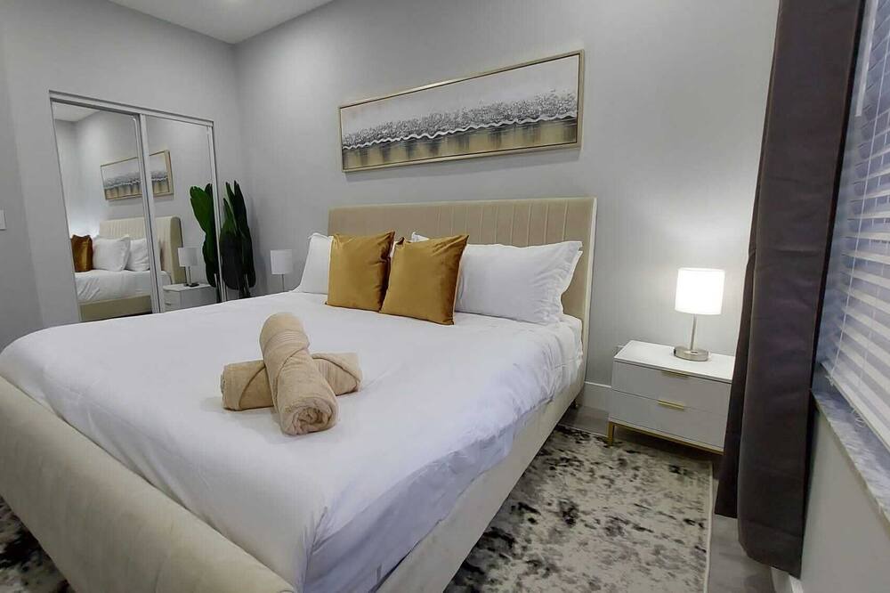 Photo of Bedroom in Coconut Creek