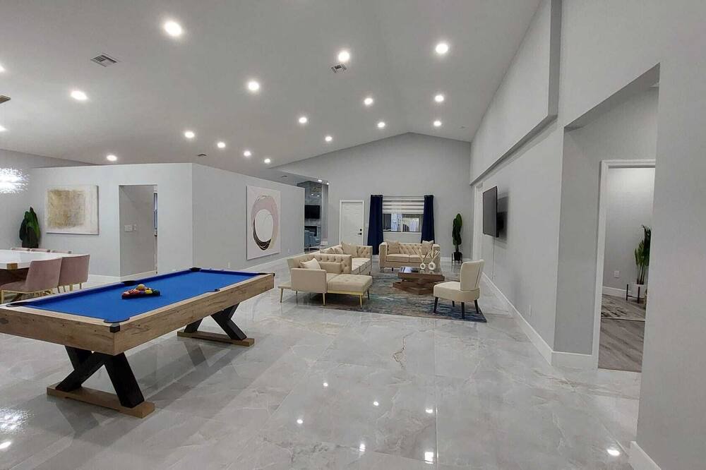 Photo of Bedroom in Coconut Creek