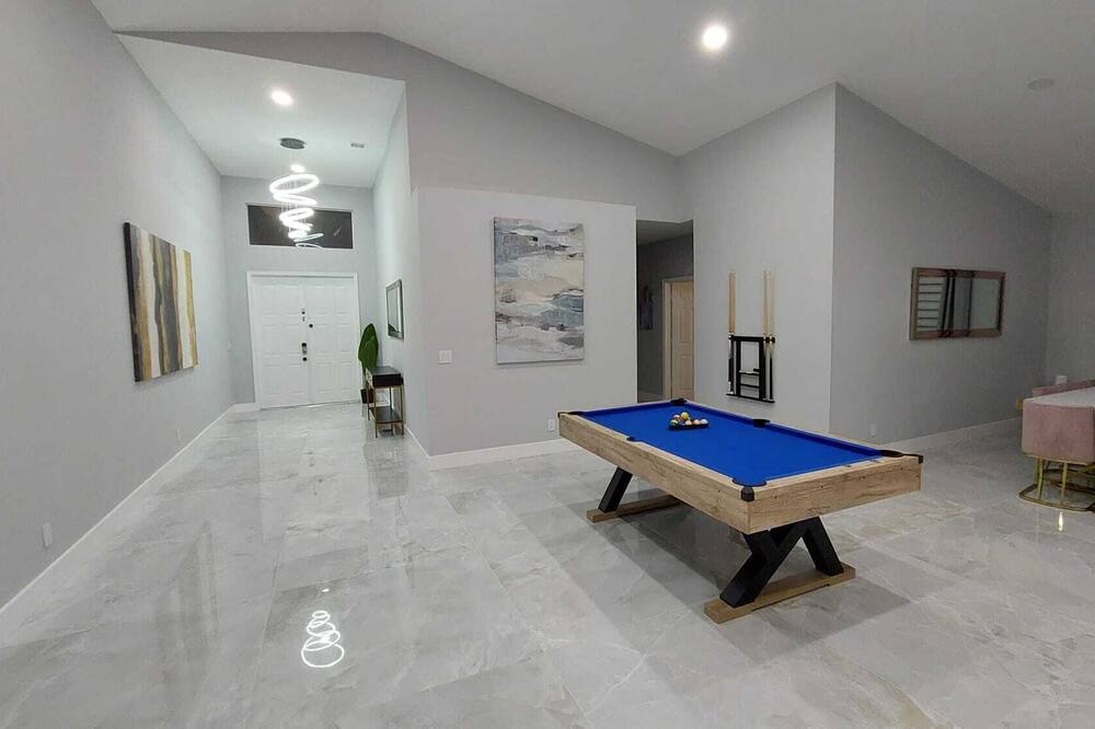 Photo of Bedroom in Coconut Creek