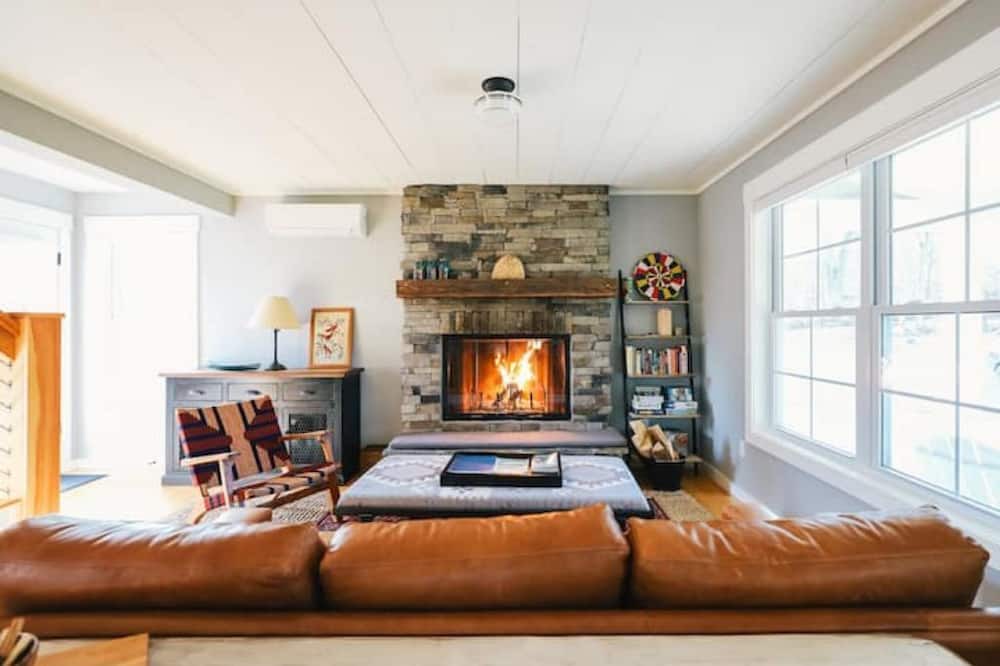 Photo of Livingroom in Town of Marbletown