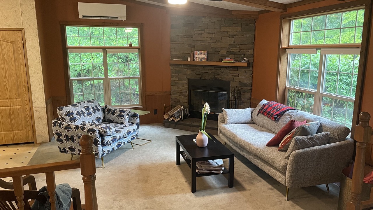 Photo of Livingroom in Saugerties