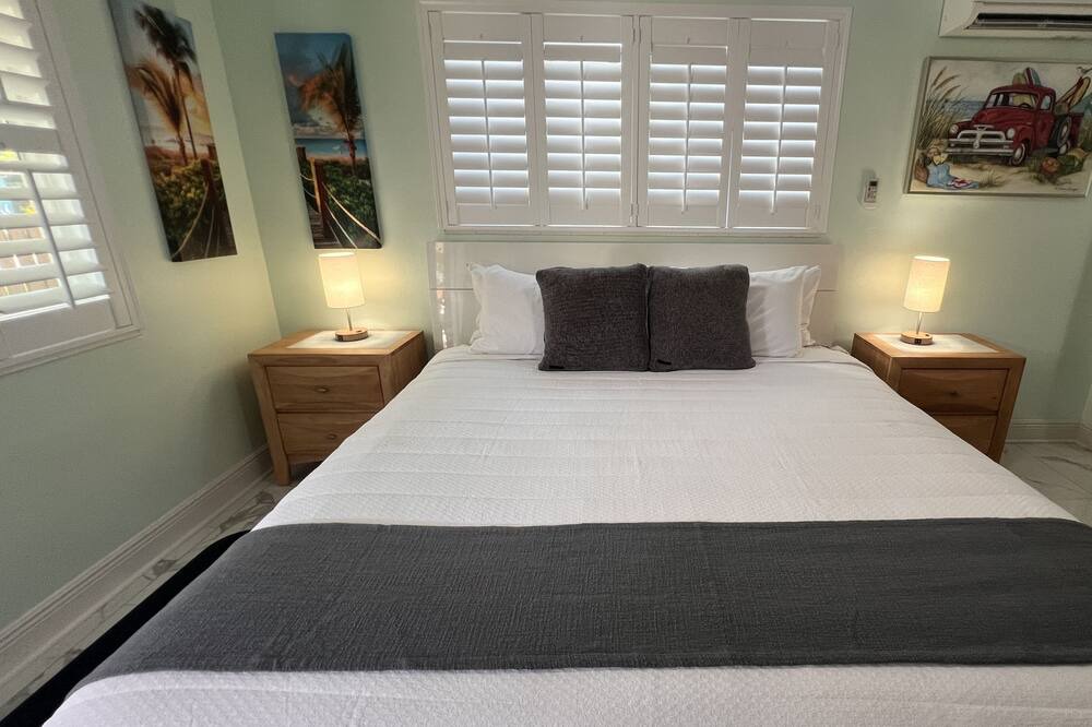 Photo of Bedroom in Wilton Manors