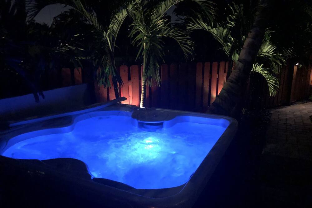 Photo of Outdoor in Wilton Manors