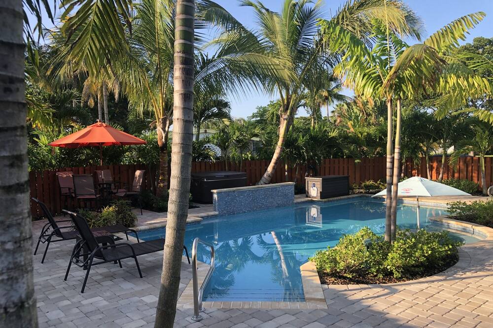 Photo of Outdoor in Wilton Manors