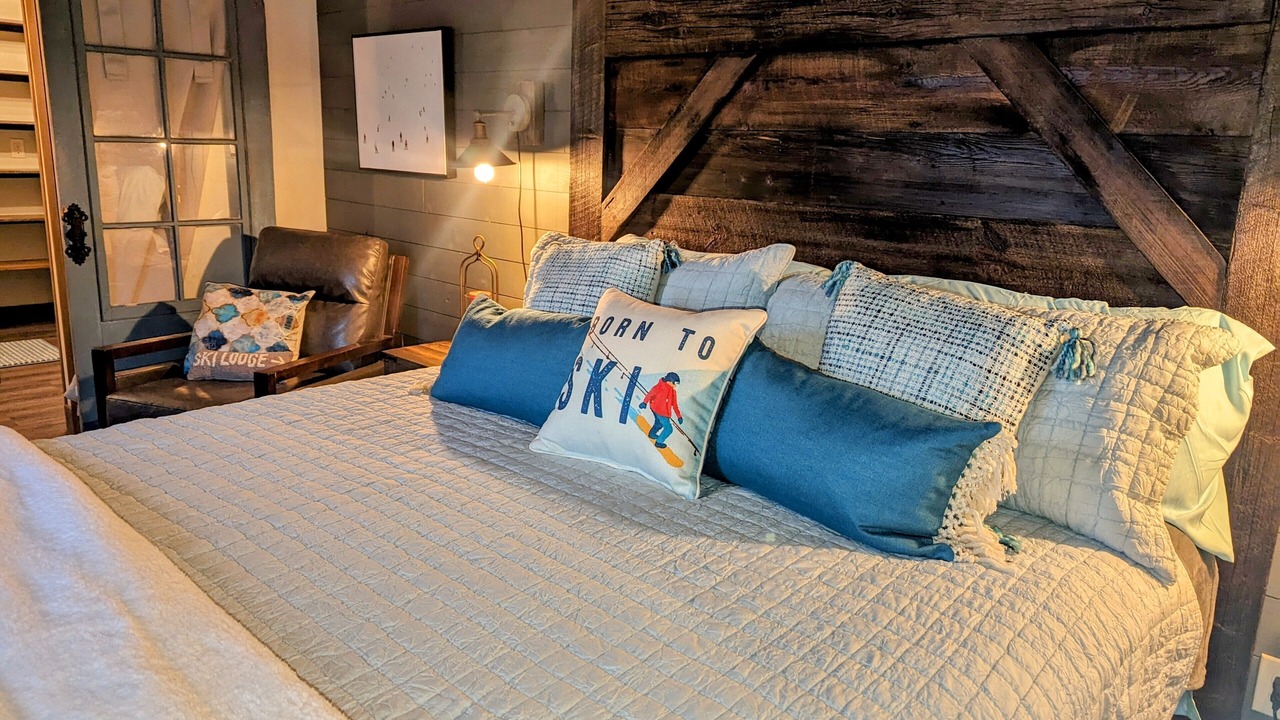Photo of Bedroom in Eureka