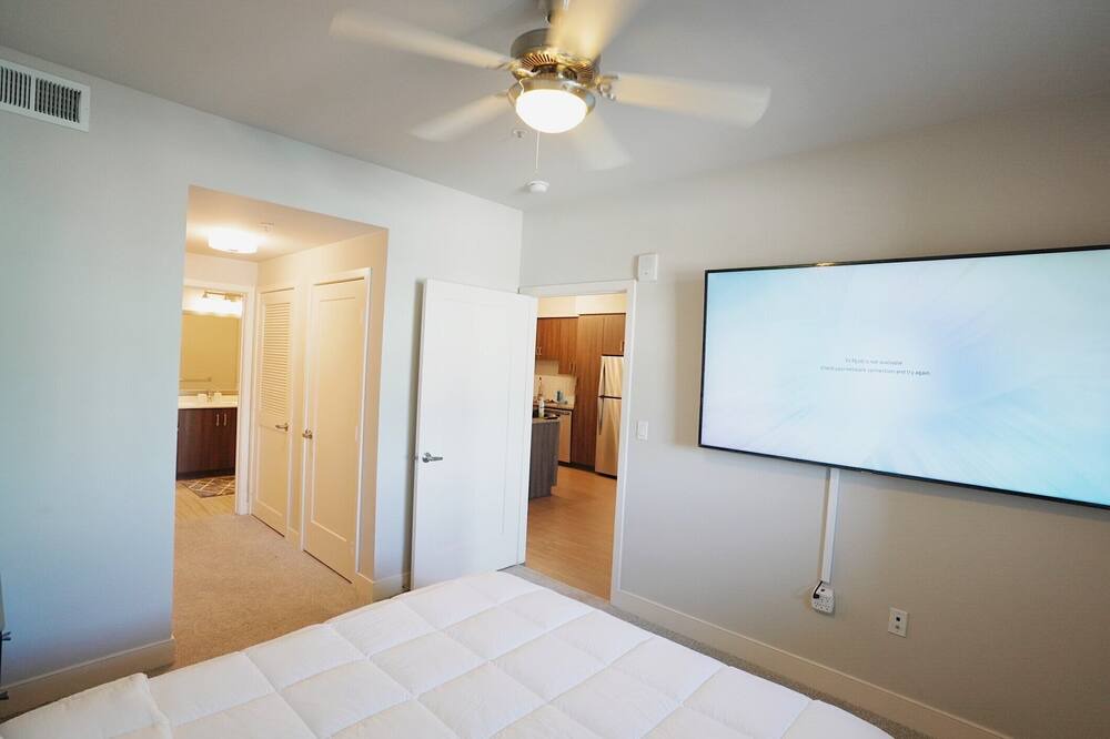Photo of Bedroom in Warner Center