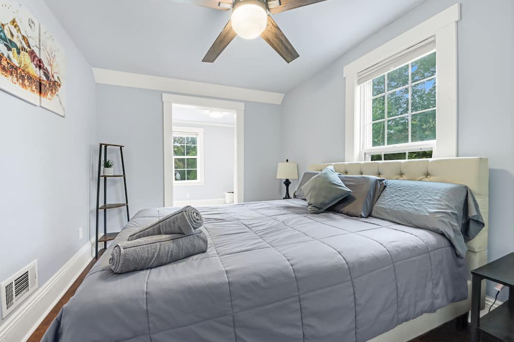 Photo of Bedroom in Willoughby