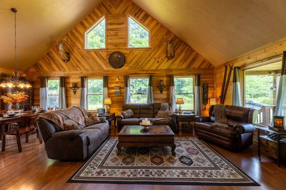 Photo of Livingroom in Mountain Base