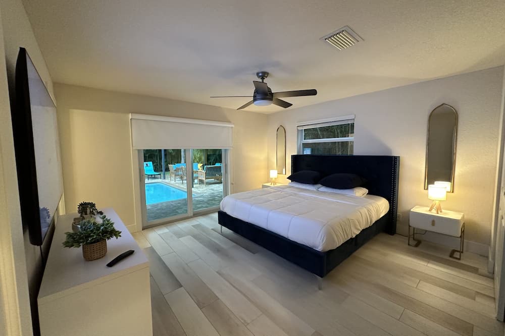 Photo of Bedroom in Lake Ida Shores