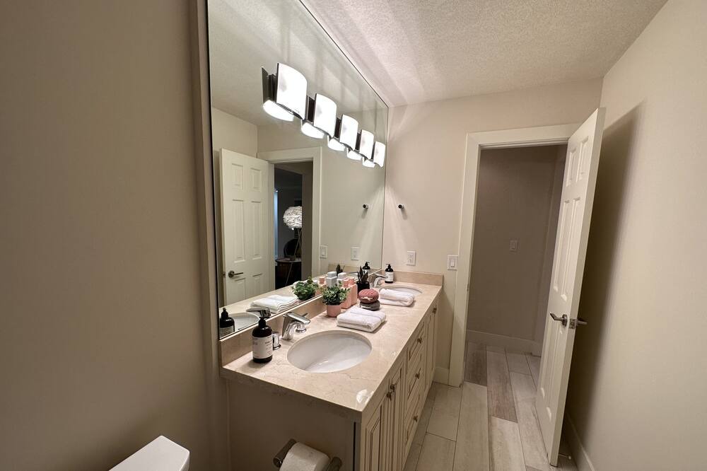 Photo of Bathroom in Lake Ida Shores