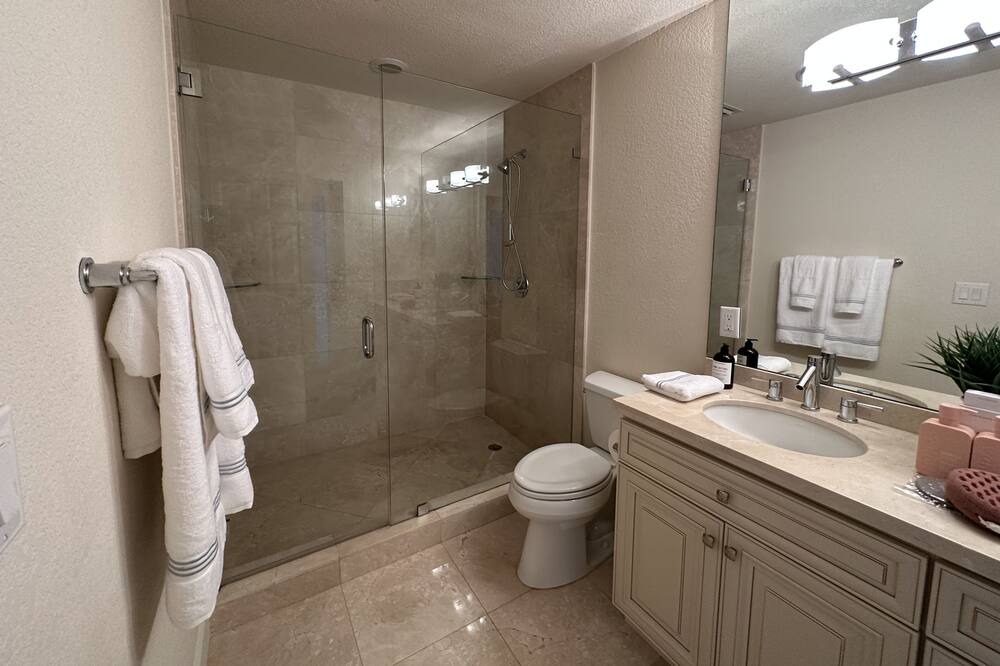 Photo of Bathroom in Lake Ida Shores